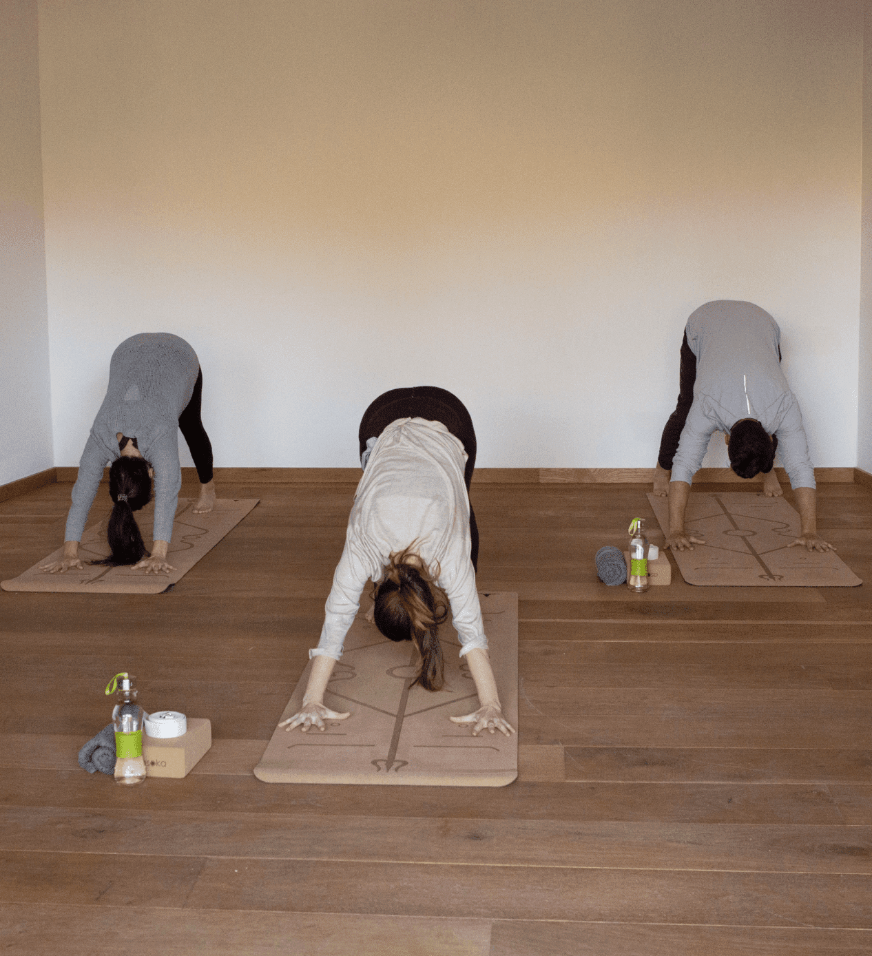 left-image-content-yoga